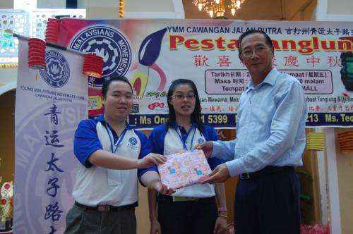 “邀校友提灯叙旧话校庆”.吉华6校102团圆庆中秋