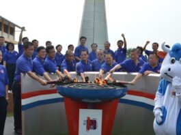 大马首相纳吉为吉华百年校庆大博览主持开幕