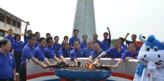 大马首相纳吉为吉华百年校庆大博览主持开幕